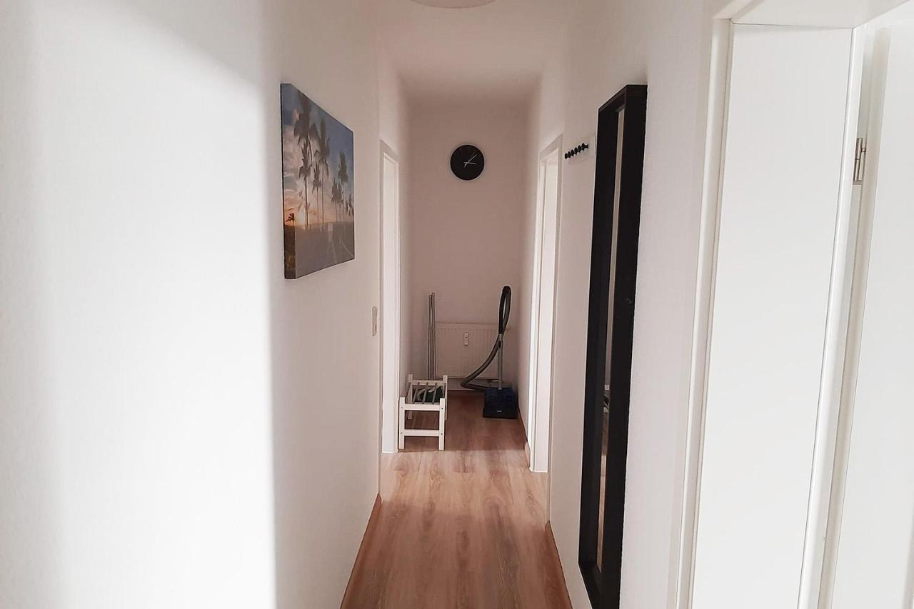 Cozy 2 Room Apartment In Magdeburg Kültér fotó