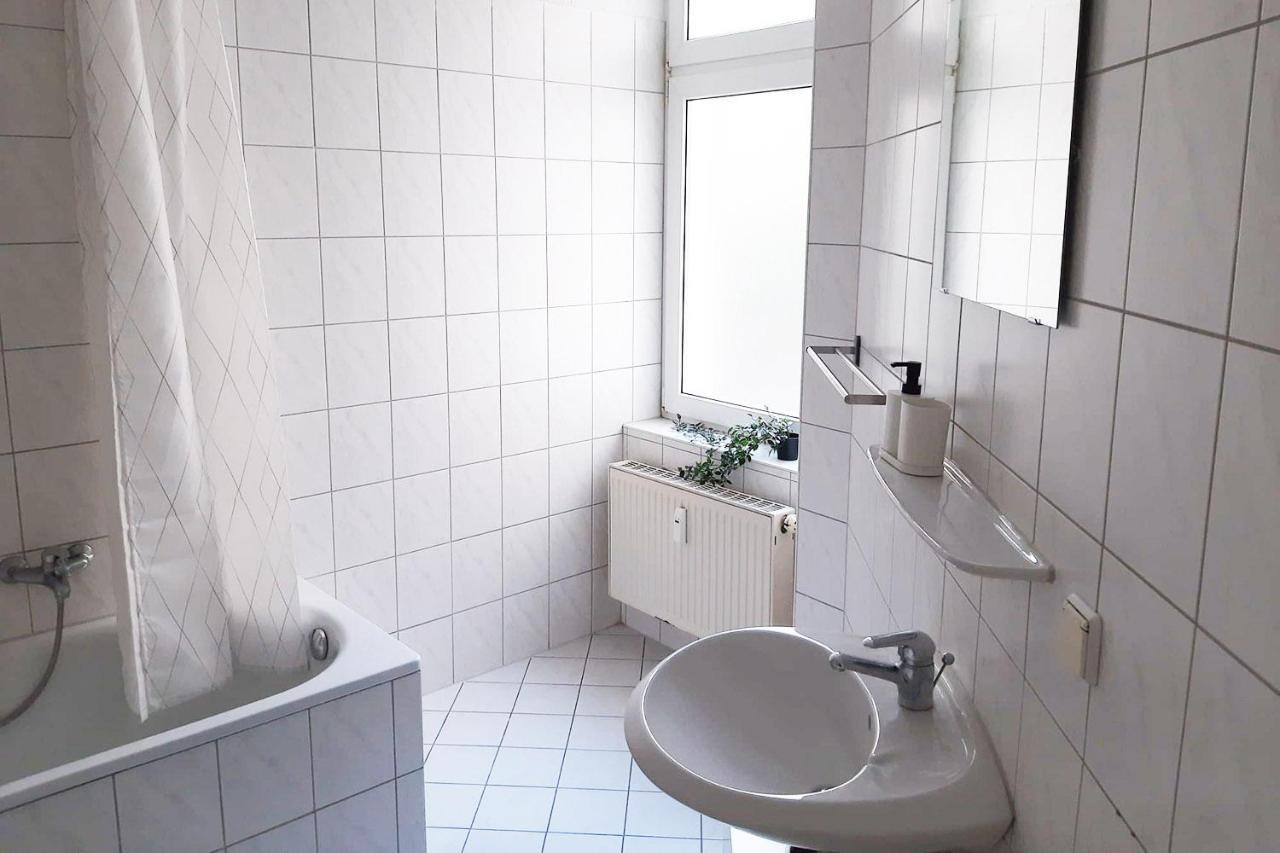 Cozy 2 Room Apartment In Magdeburg Kültér fotó