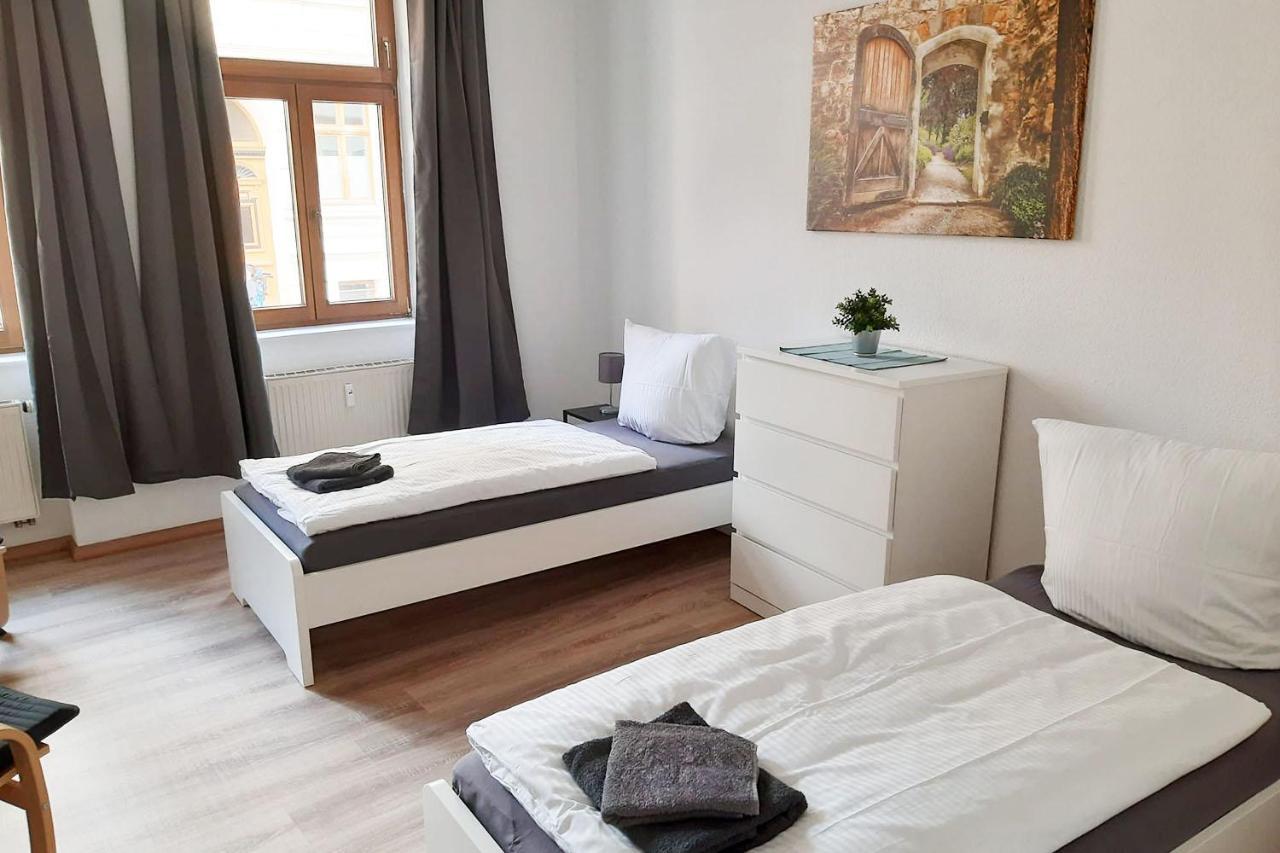 Cozy 2 Room Apartment In Magdeburg Kültér fotó